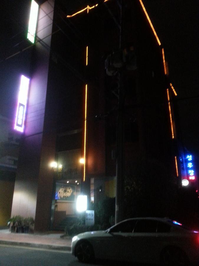 Jeju Brd Hotel Bagian luar foto